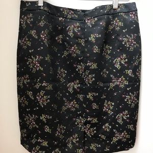 Loft skirt -  satin and « embroidery » - delicate motif -